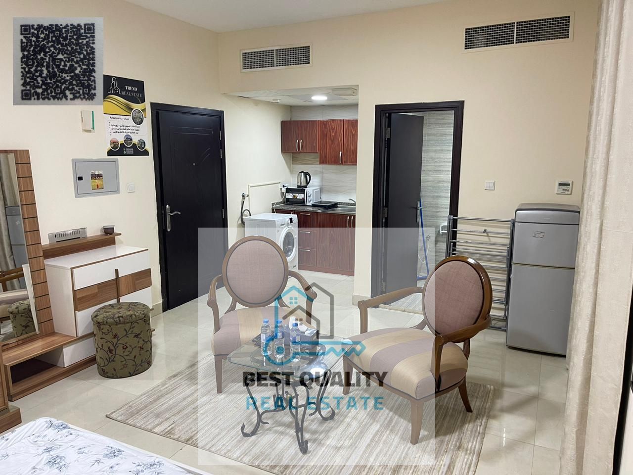 studio apartment in a prime location on the Corniche, ideal for those seeking