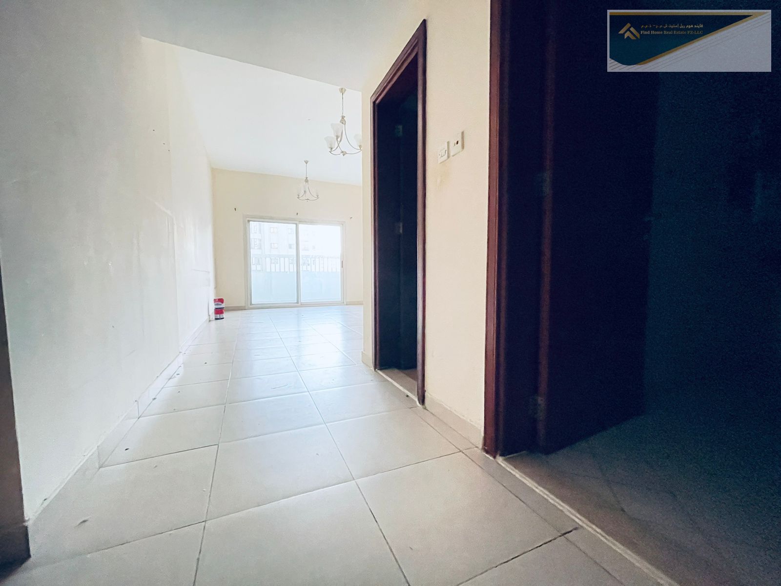 HOT OFFER !! LAST UNIT FULLY SPACIOUS 1BHK APARTMENT WITH BALCONY AND WARDROBE CENTRALIZED AC AND GAS JUST 35K ABU SHAGARA