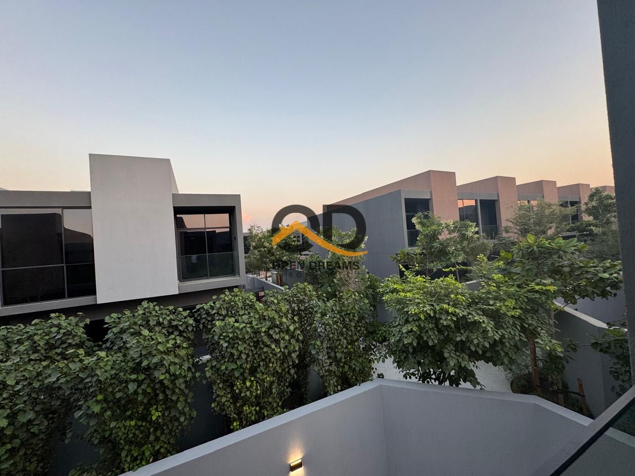 Townhouse Corner 3 Bedroom Vaccant || Upto 80% Mortage