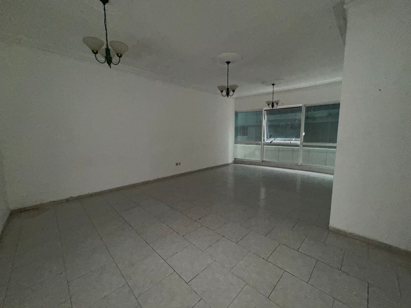 Free AC and one month free. Prime, vibrant location close to cafés, shops, and near the exit to Dubai.