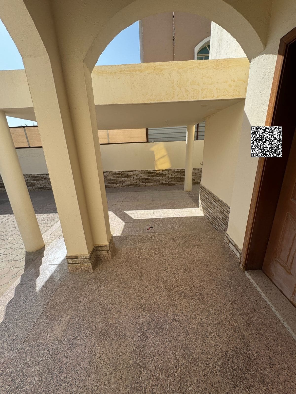 5-bedroom villa + maid's room and large reception area