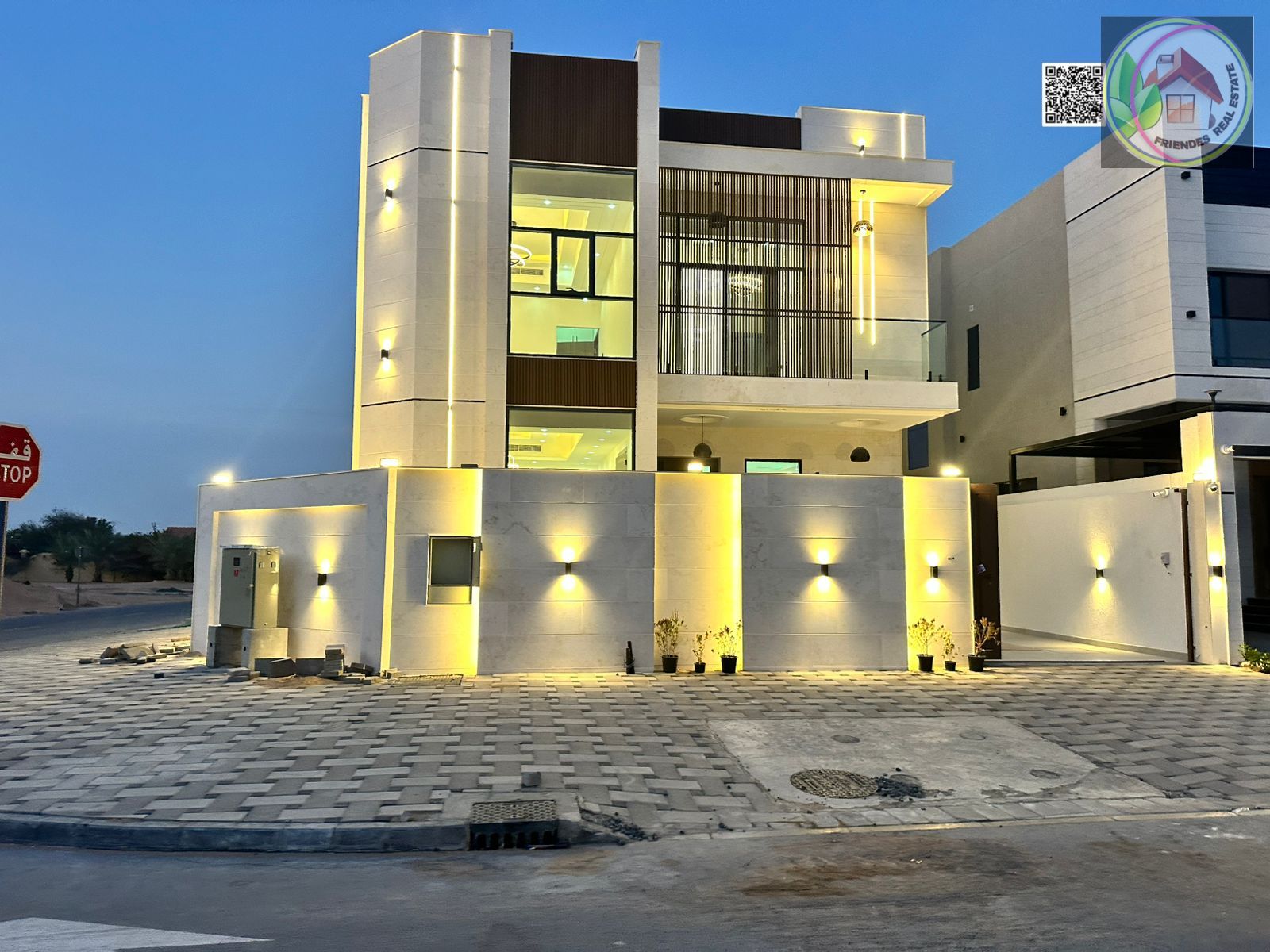 Corner Villa - Modern Design - Ground Floor, First Floor, and Roof - Super Deluxe Finishing - Freehold Ownership for All Nationalities