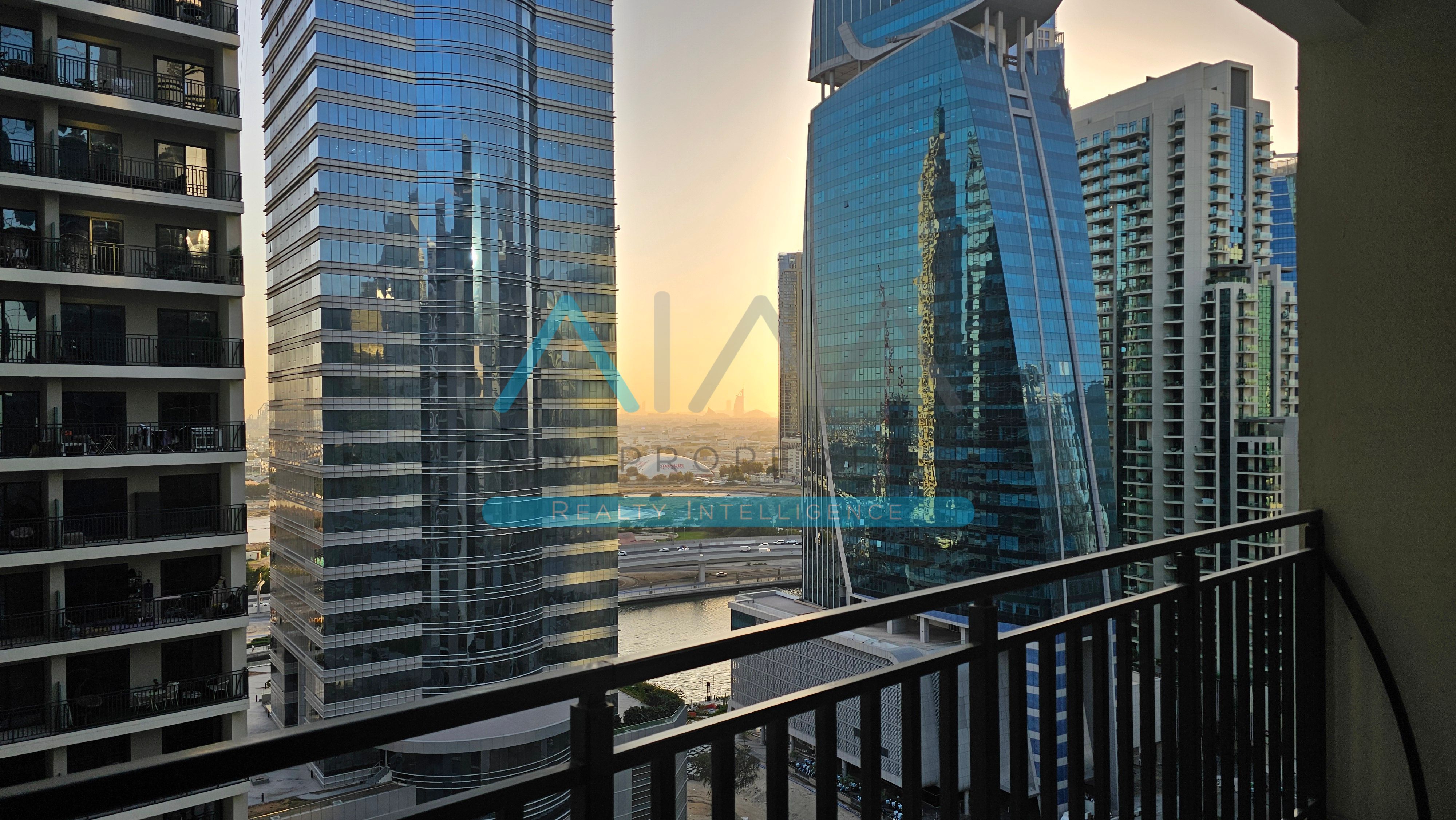 BUSINESS BAY LUXURY COZY 1BRH HIGH FLOOR POOL VIEW APARTMENT FOR RENT