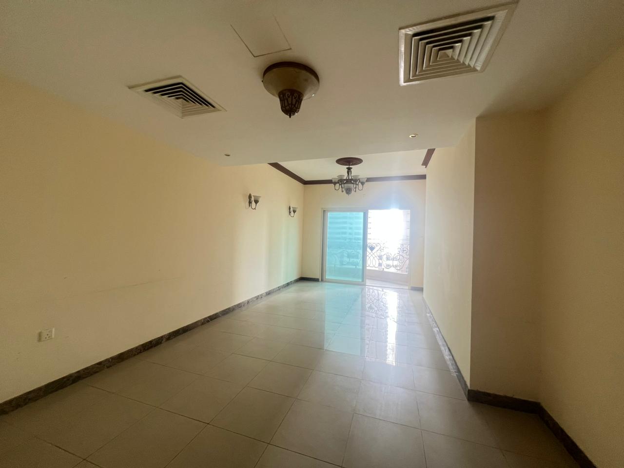 Spacious 2 Bedrooms + Living Room Balcony