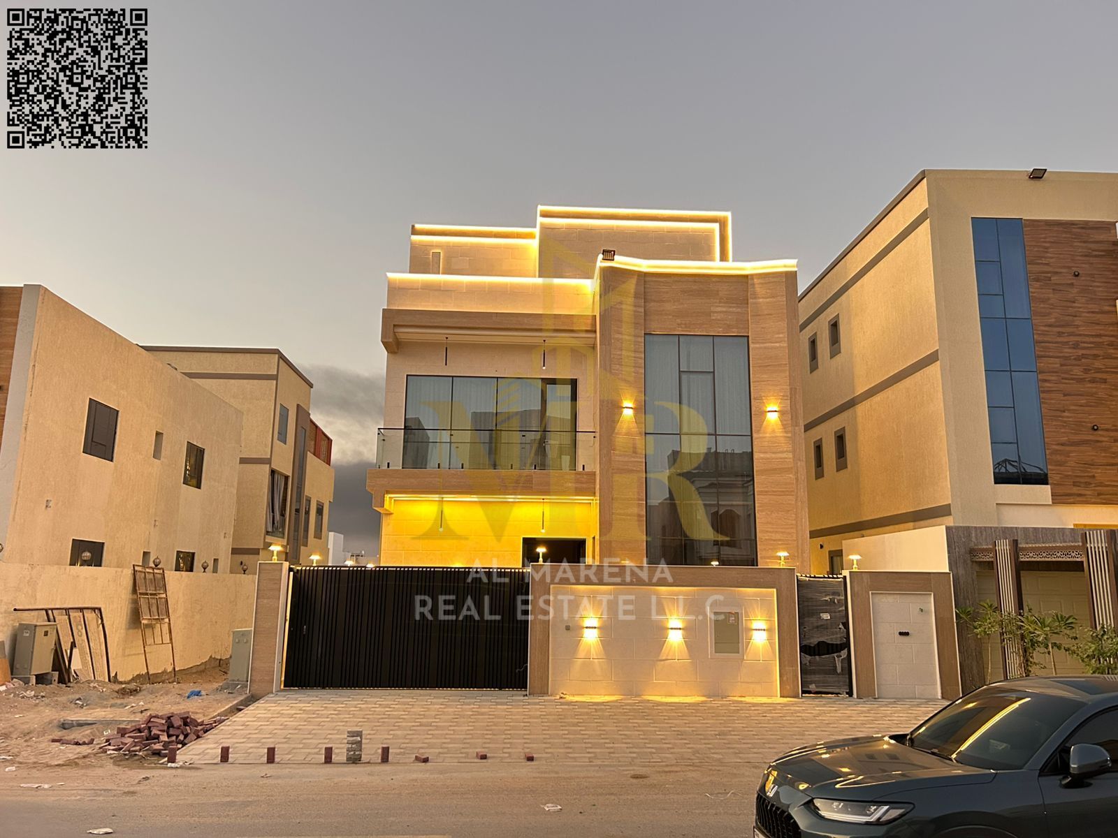 A villa with a price including registration and ownership fees and air conditioners on the main street, ready to move in, in the most prestigious area