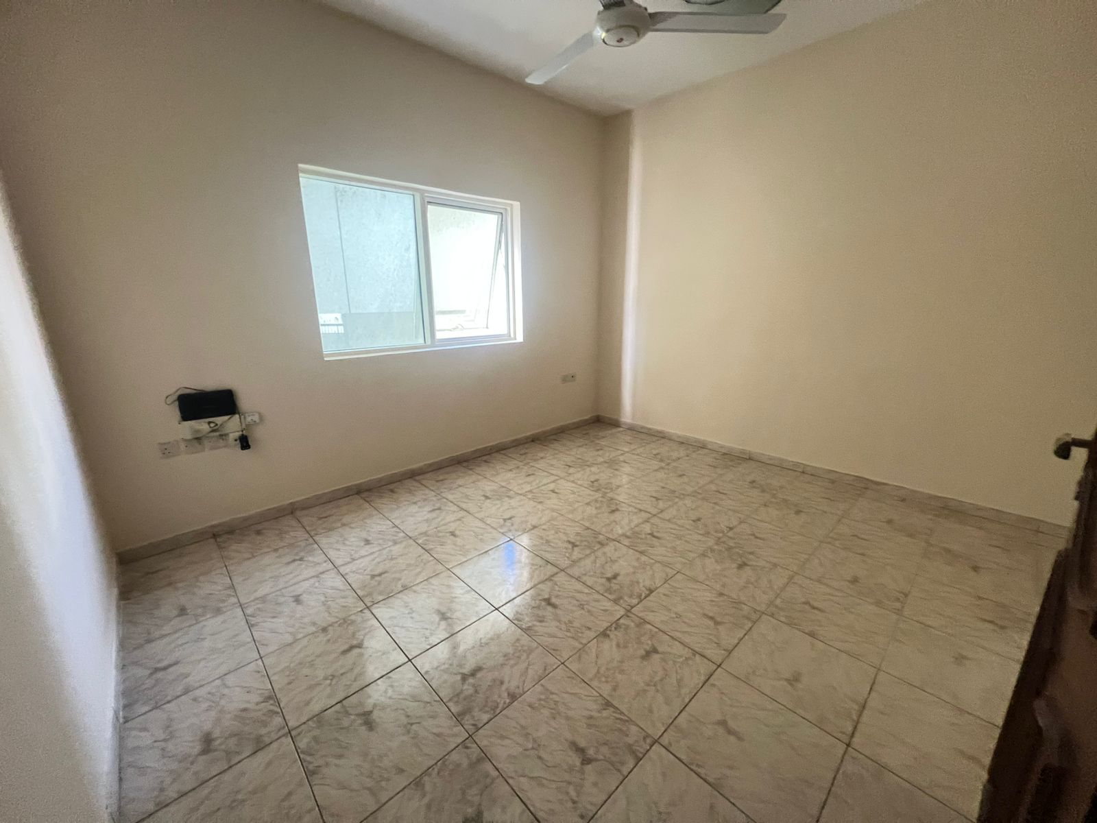 One-bedroom apartment with living room for rent in **Al Nabaa**, quiet area close to services. Good layout and finishing. Security deposit by non-cash