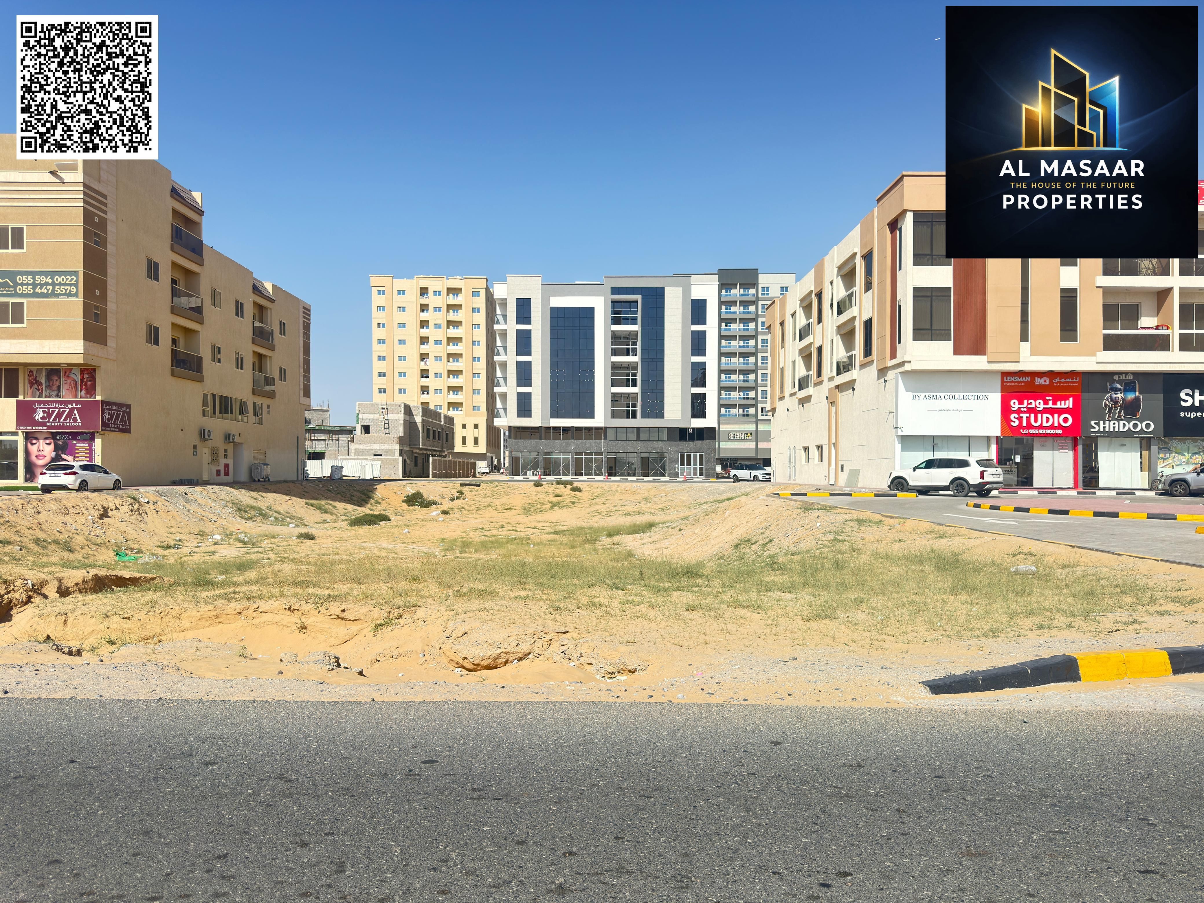 Residential/commercial land, ground floor + 8 floors, corner plot on two streets, directly on the main street with a 20-meter front setback. Freehold