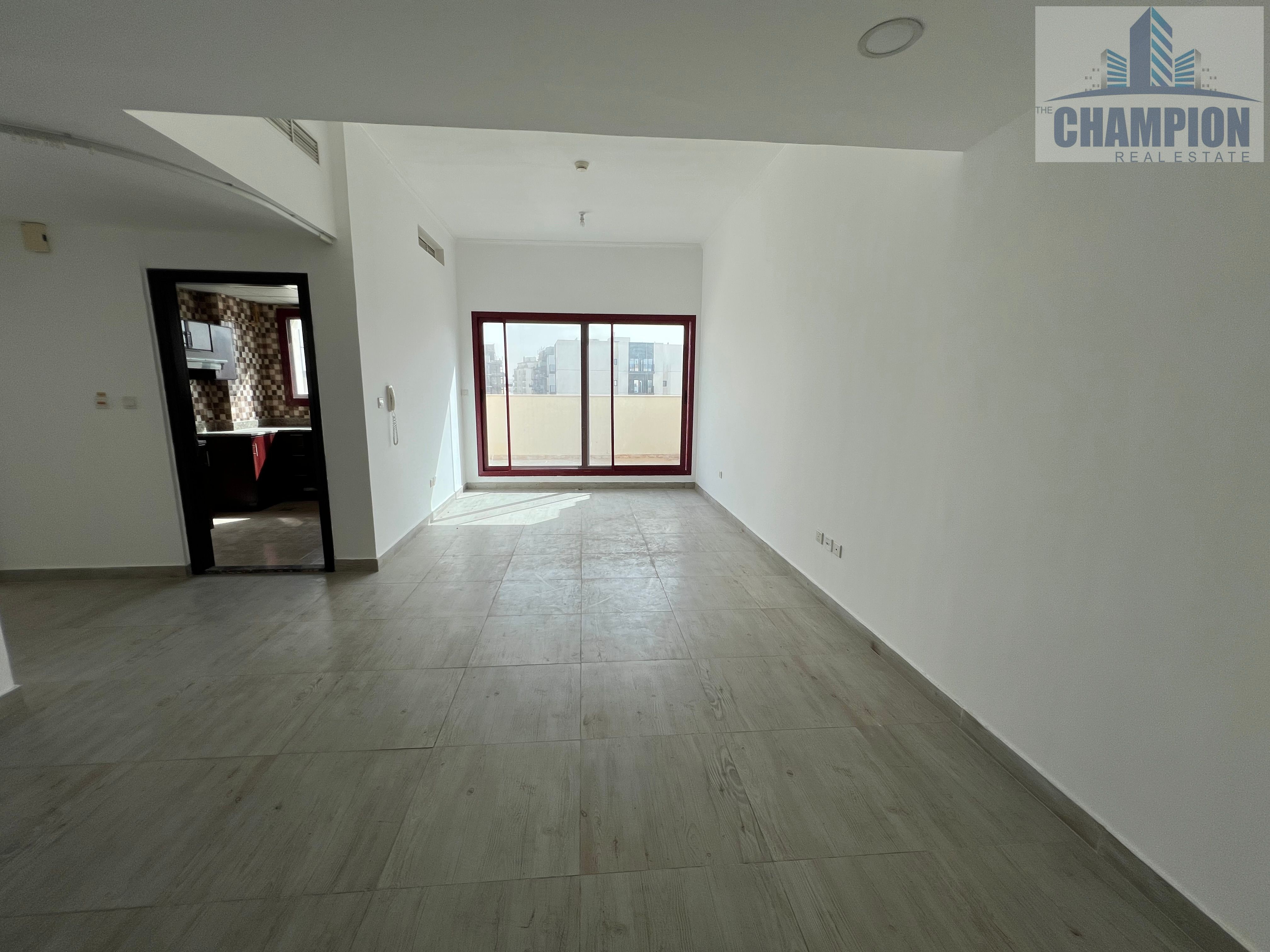 Large Layout 1 BHK Apartment | 1000 Sqft | 65K