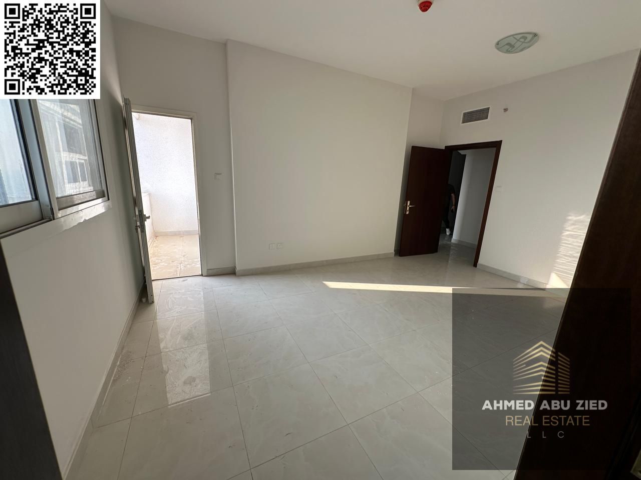 Brand new 2BR apartment for annual rent in Al Rumaila Ajman near Ajman Corniche with 2 bathrooms, 2 balconies, private parking, and luxury finishing