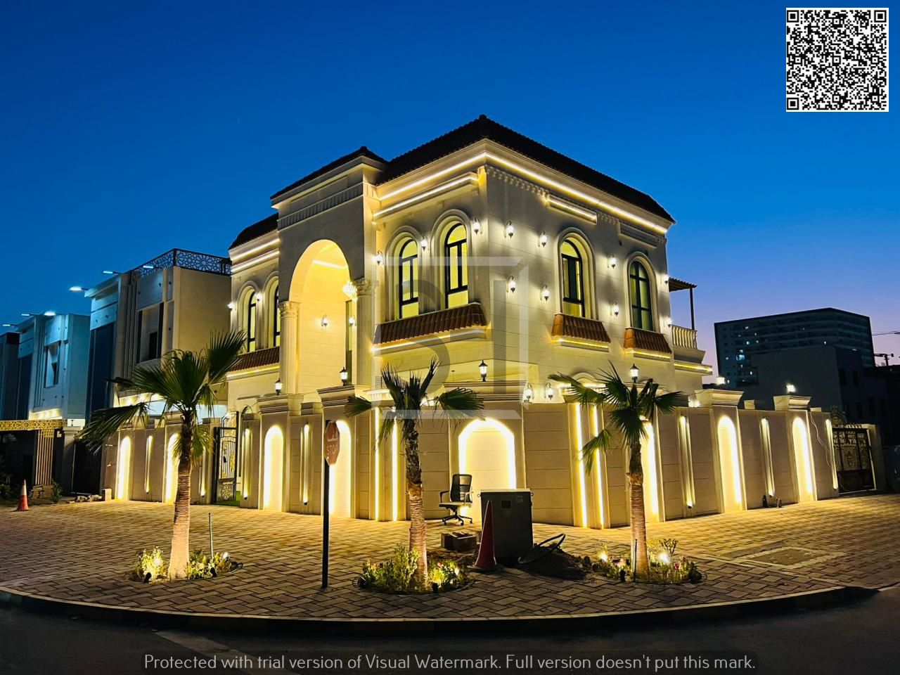 For sale: a fully furnished villa with a strategic location close to all services, schools, and shopping centers.