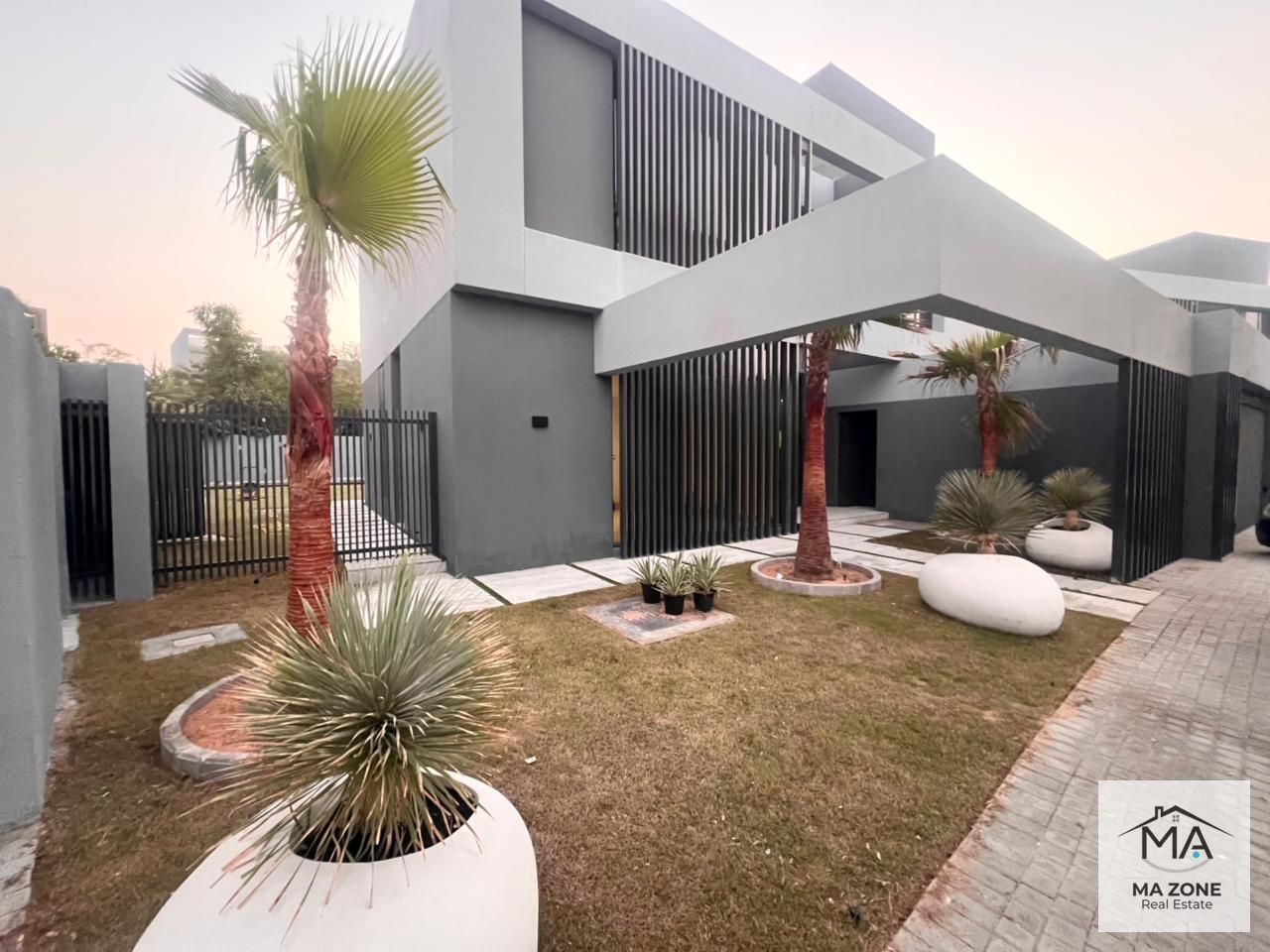 Spacious 5-Bed Villa Prime location In Massar,Your Dream Home Awaits