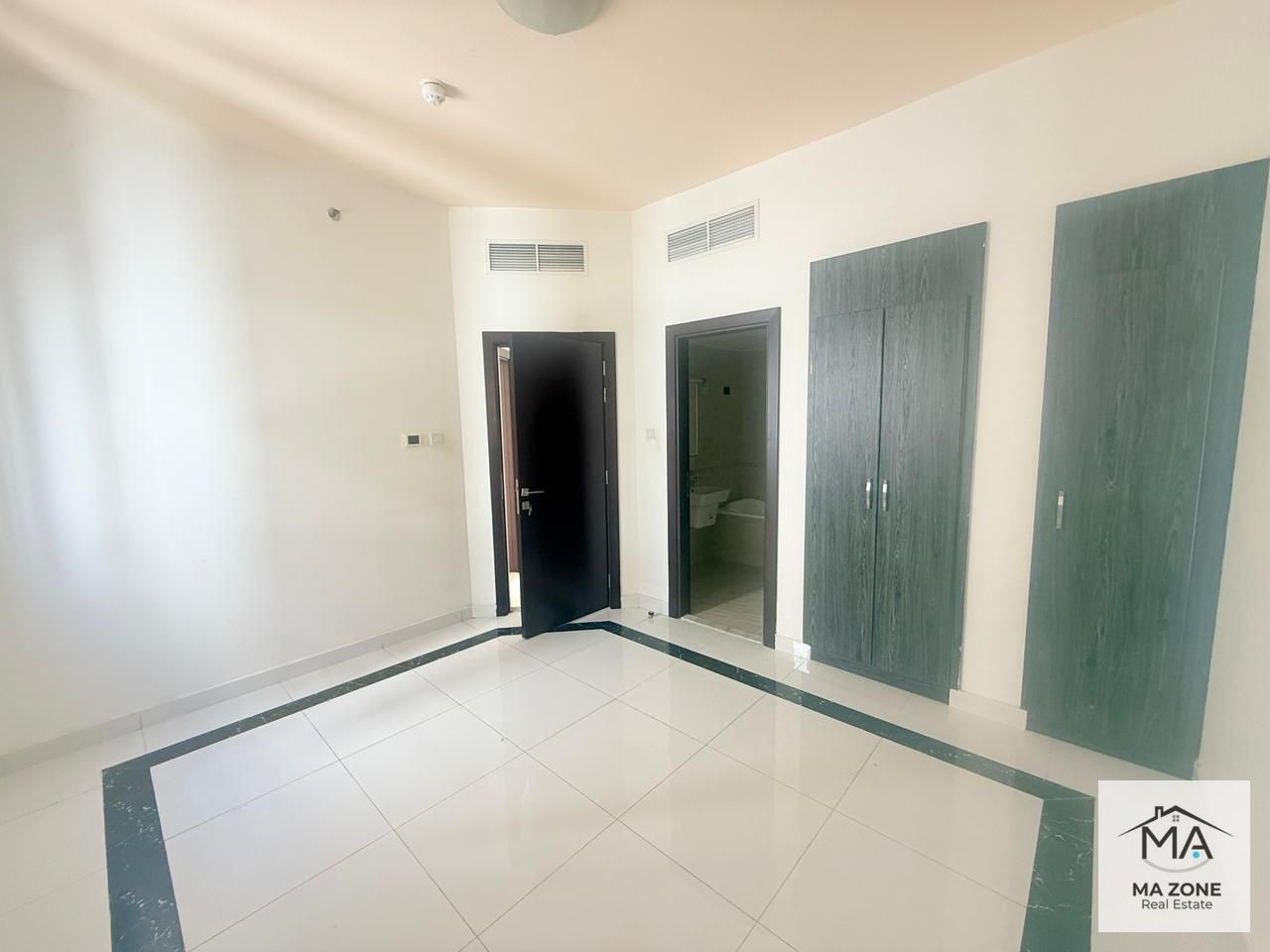 Most Affordable 3 bhk apartment with balcony near to park in muweillah commercial