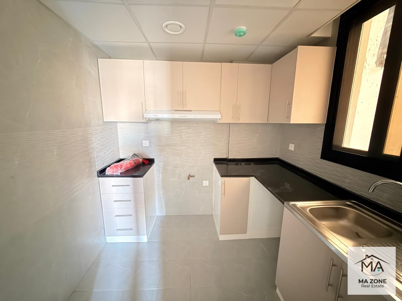Brand New Building 1 bhk with 2 bath and balcony in sarab community aljada
