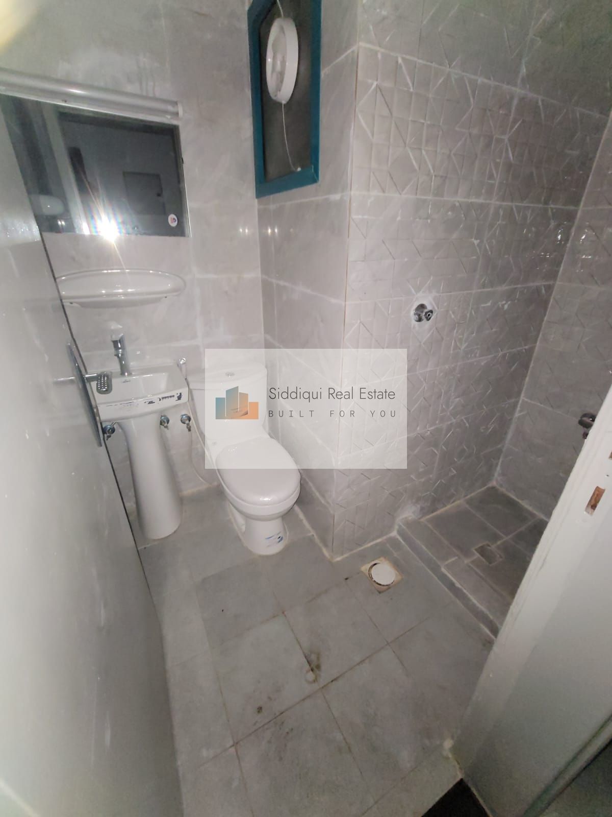 2BHK CLOSE TO DUBAI BORDER FOR AFRICAN FAMILIES CALL ADIL