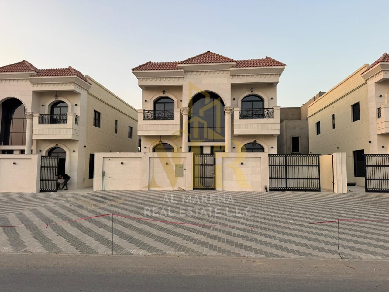A villa with all registration and ownership fees included, on the main street, ready to move in, in the most prestigious areas of Ajman. Freehold owne