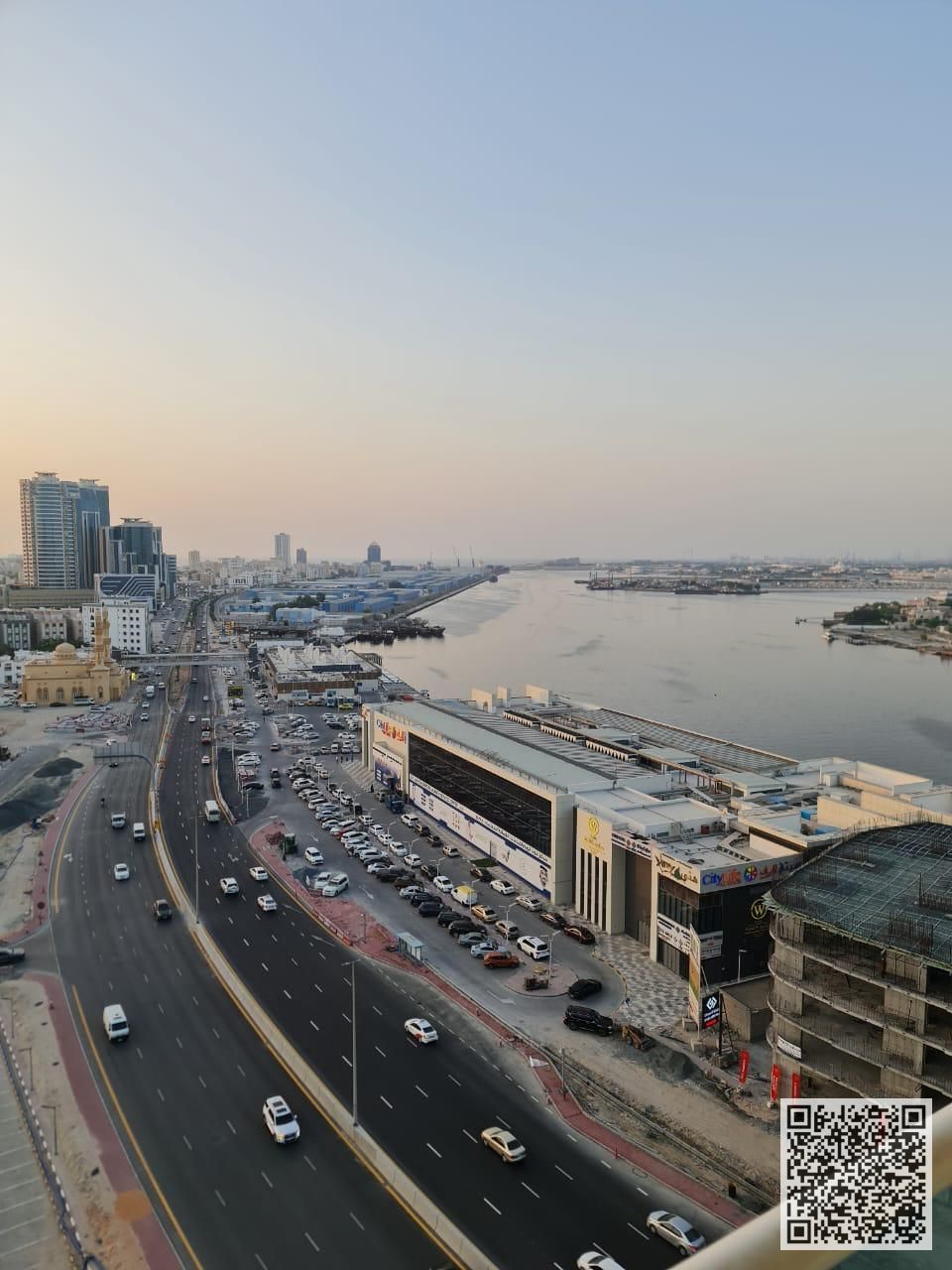 Luxury 3-Bedroom Apartment with Sea View for Monthly Rent in Oasis Towers Experience luxury living with a stunning full sea view! Fully furnishe