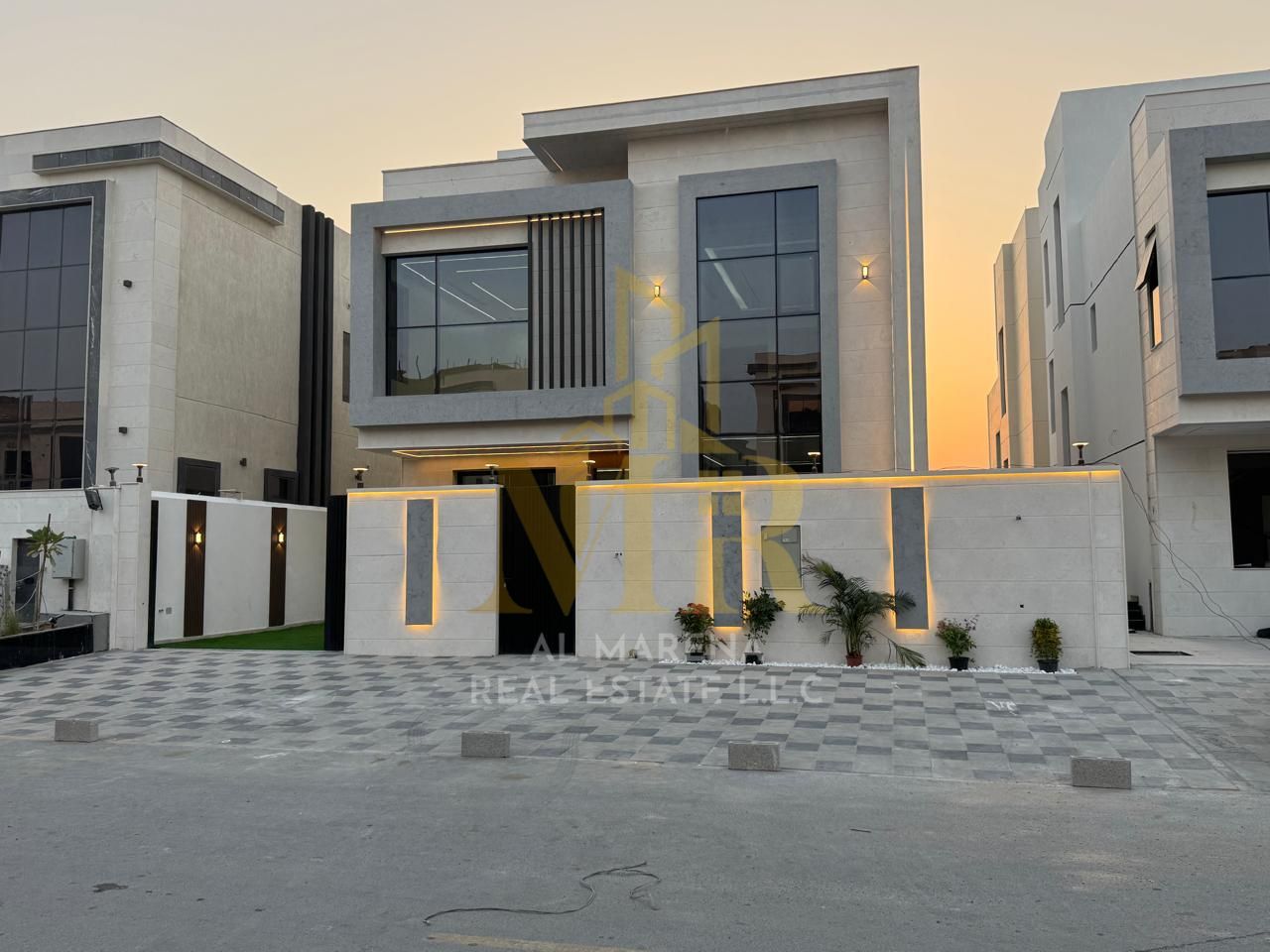 Own your dream villa with all fees included and invest in a luxurious villa in the heart of Al Zahia. Don't miss out!