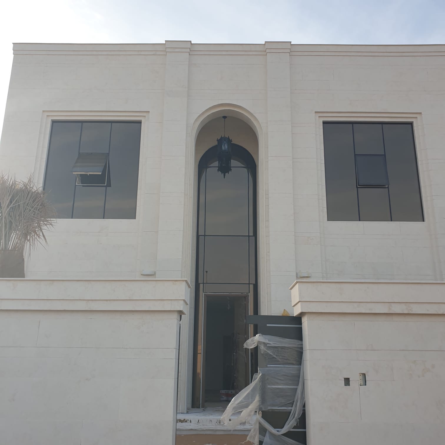 Modern villa in al hawshi land