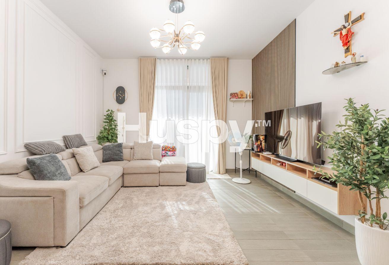 Vacant | Large Layout | Community View