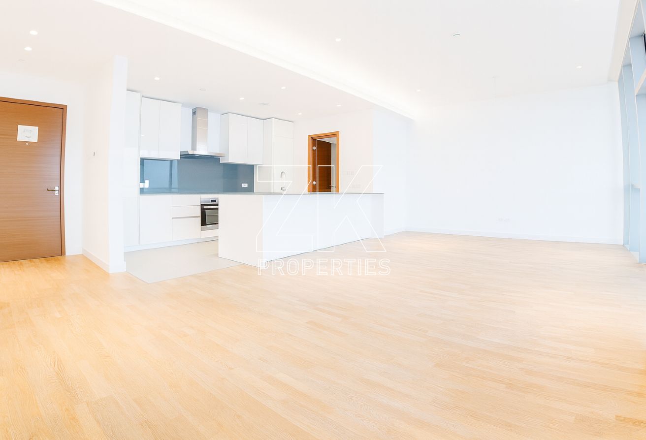 Spacious 2BR CityWalk || High-End Living