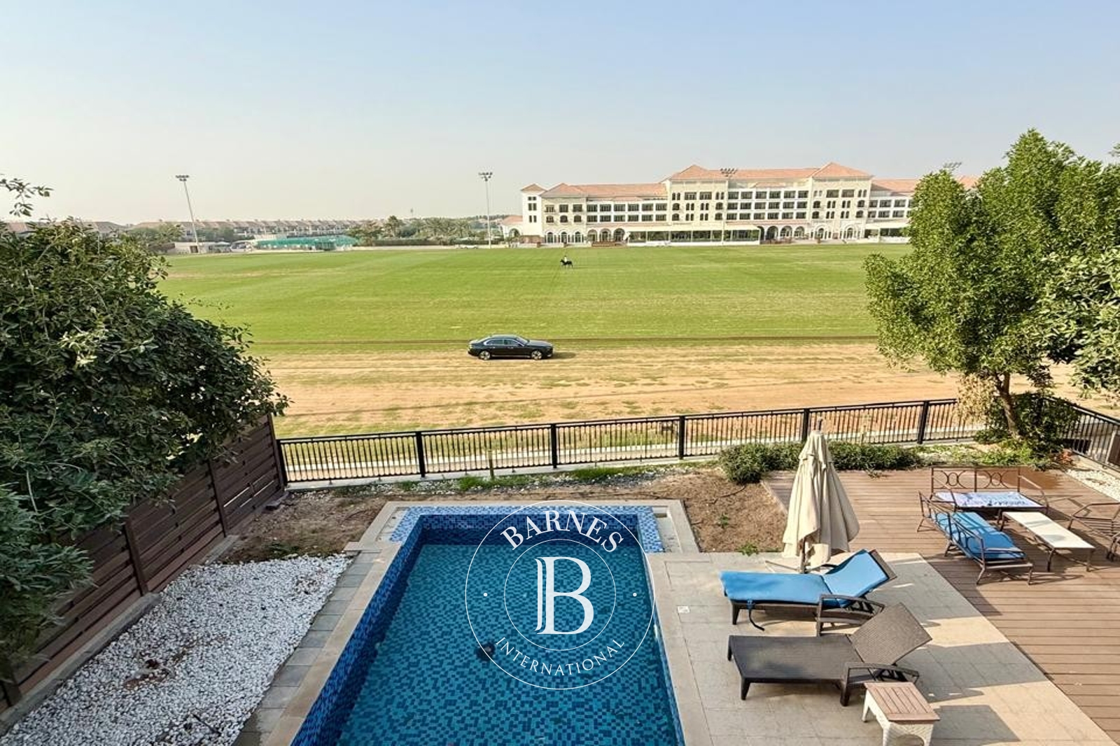 VACANT | FURNISHED | PRIVATE POOL