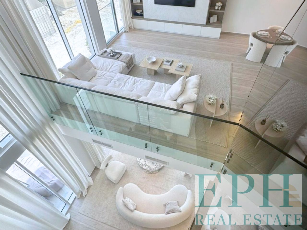 SPACIOUS LIVING | RT POOL AND TERRACE | RIVER VIEW