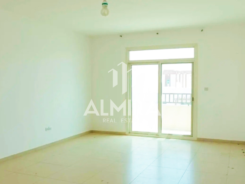 Nearby Dubai | Well Maintained | Spacious Layout