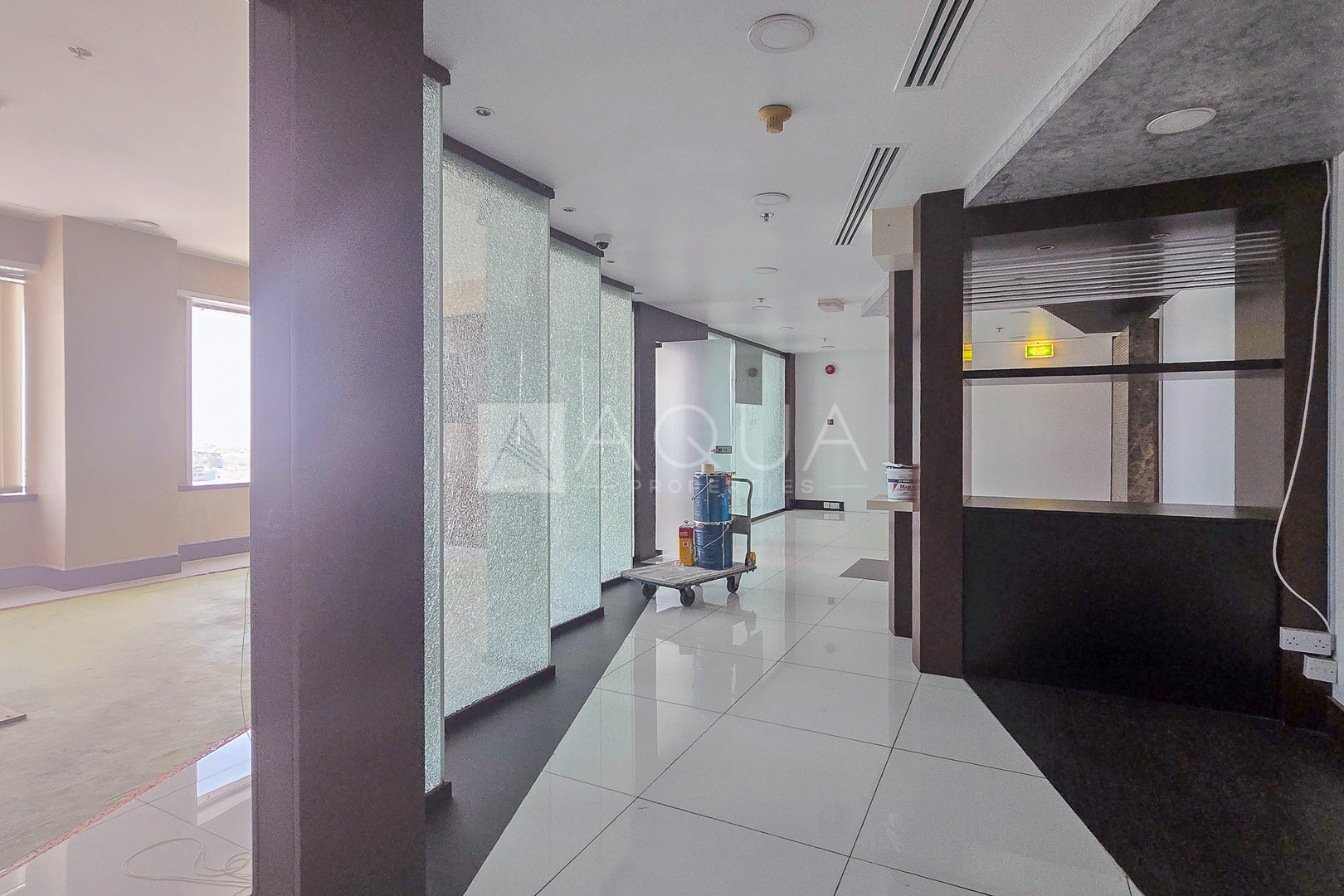 Partitioned office | Close to Metro