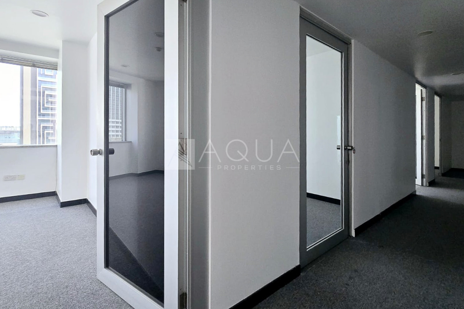 Partitioned office | Close to Metro