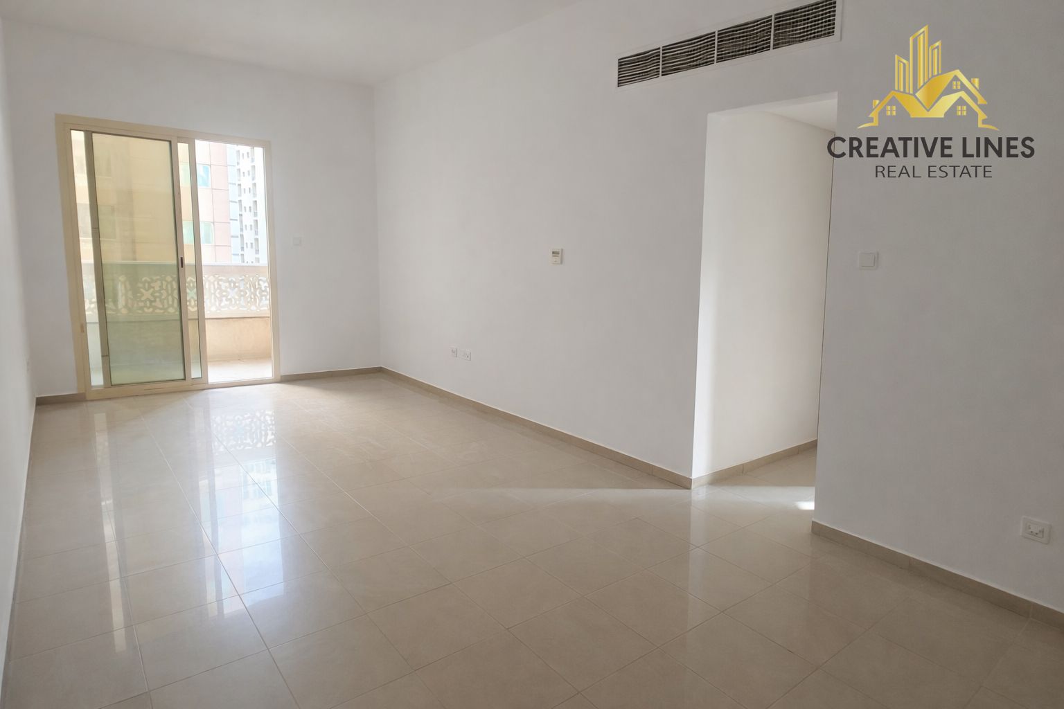 Spacious 2BR //Close to pound park // Gym, pool, parking// Family building// ready to move