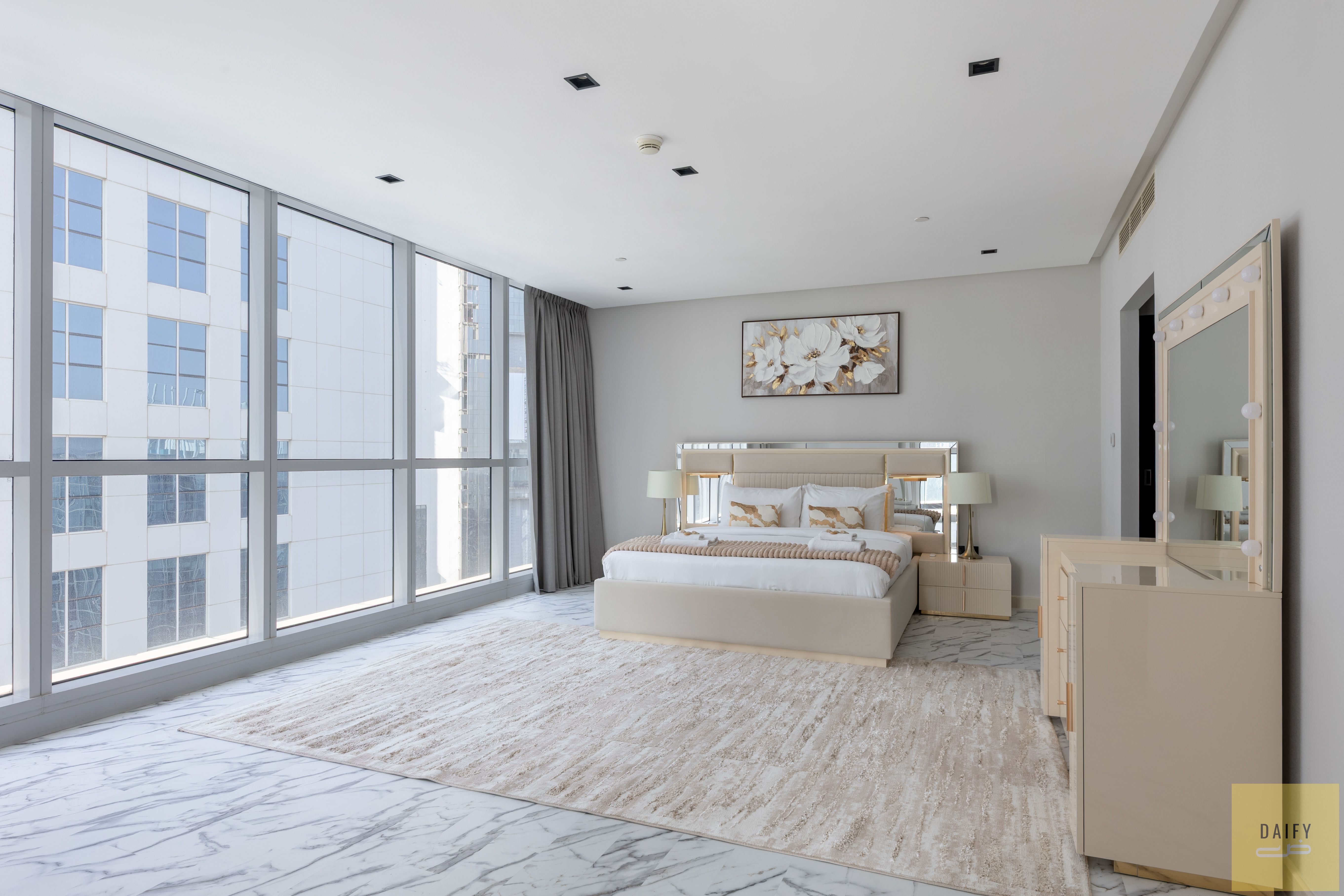 3BR Luxury Apartment with Billiards & Air Hockey | Dubai Marina