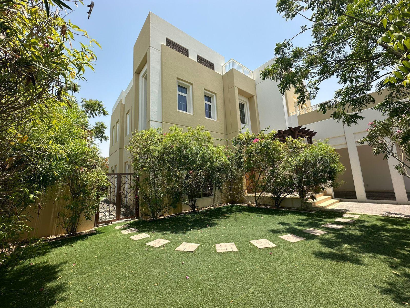 Vacant | Prime Location | Corner Unit