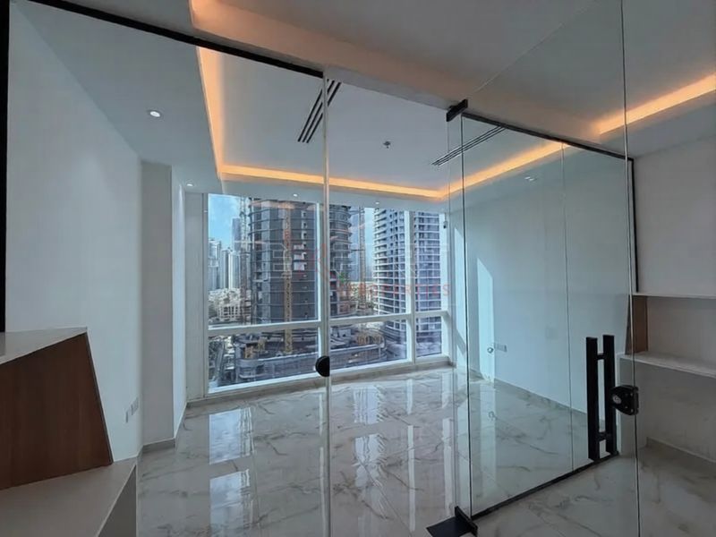 Fully Fitted Office | City & Skyline Views | High Floor
