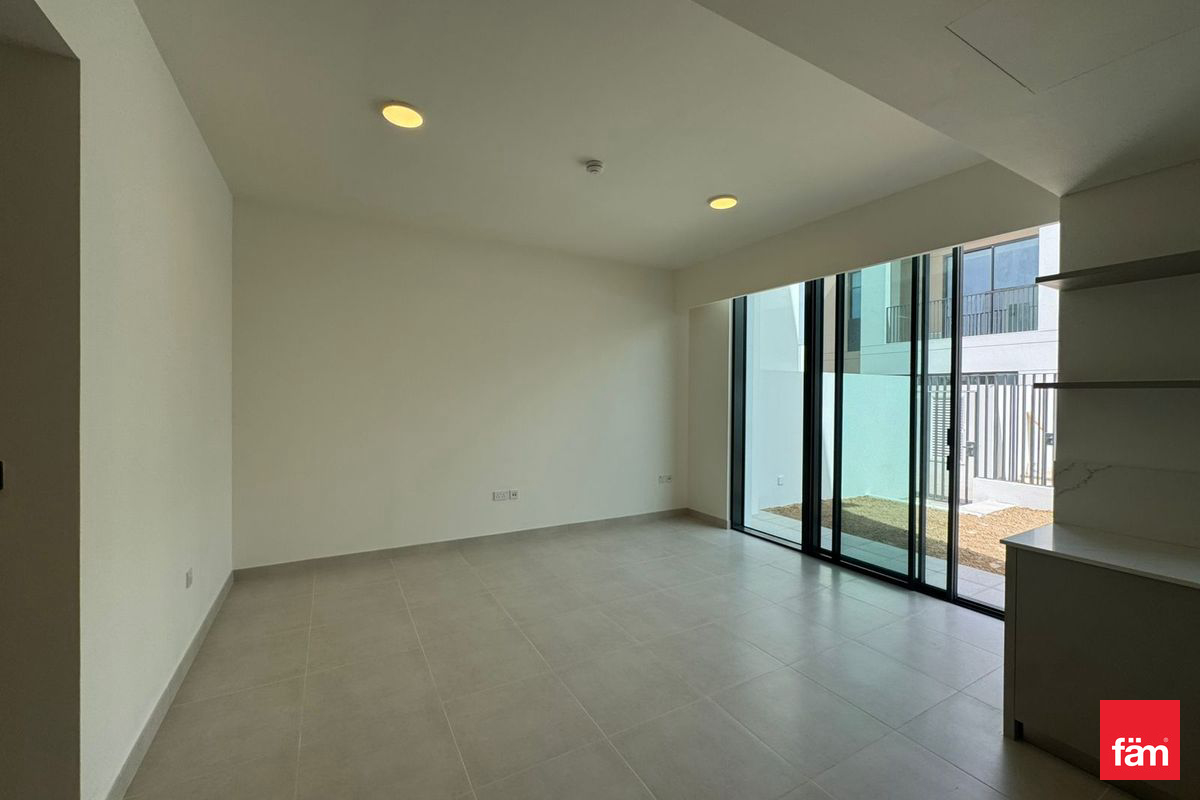 Vacant | Big Layout | Unfurnished | 4 Cheques
