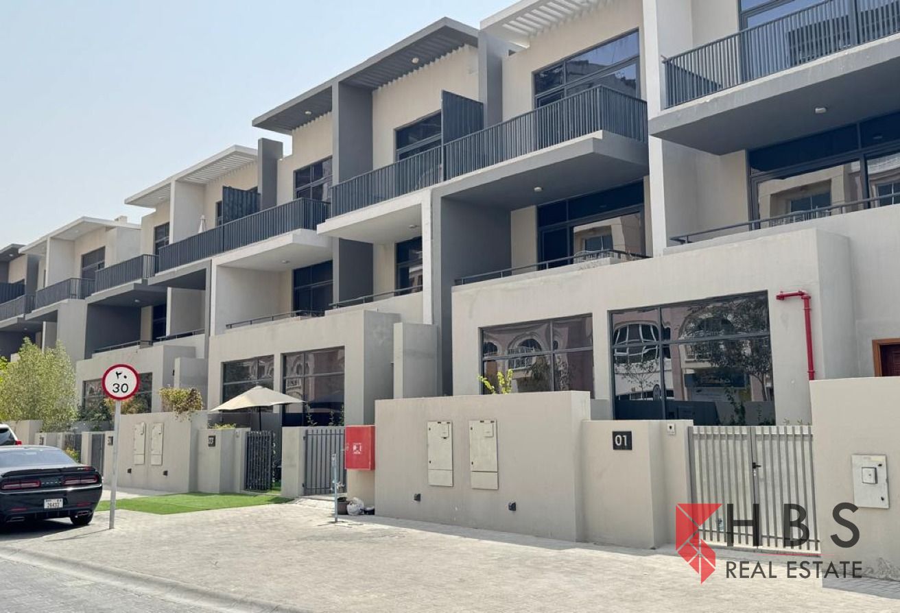 BRIGHT 3BR VILLA | MOVE-IN READY | PRIME JVC LOCATION