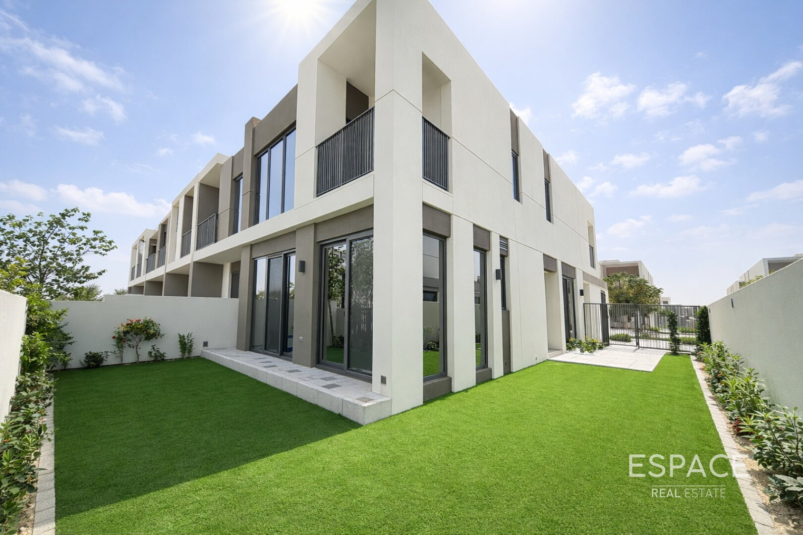 4 beds plus Maids | Unfurnished | Vacant