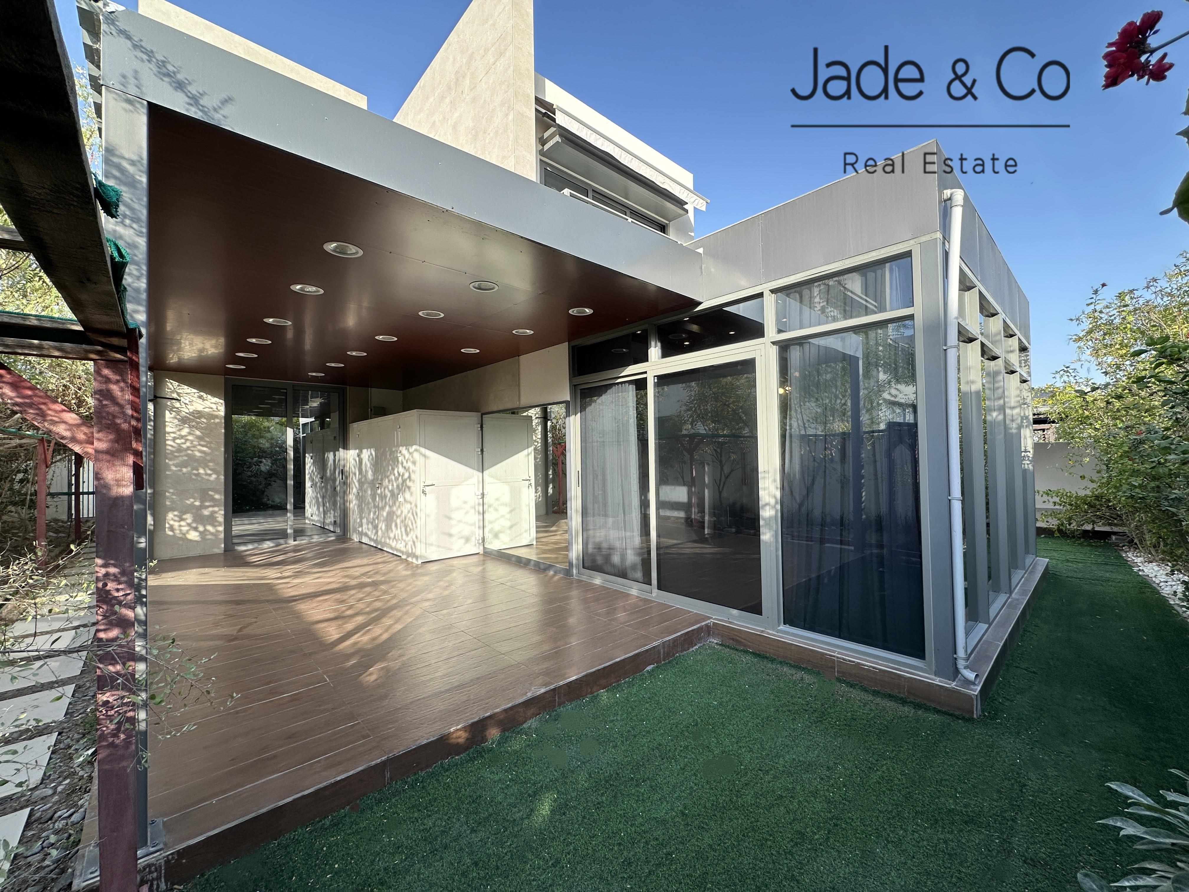 Community Expert | Extended | Close to the Pool