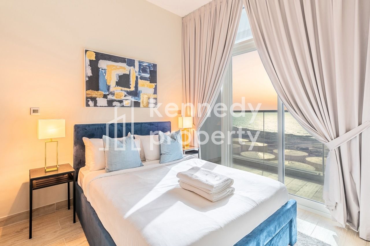 Bright Apartment | Sea View | Modern Furniture