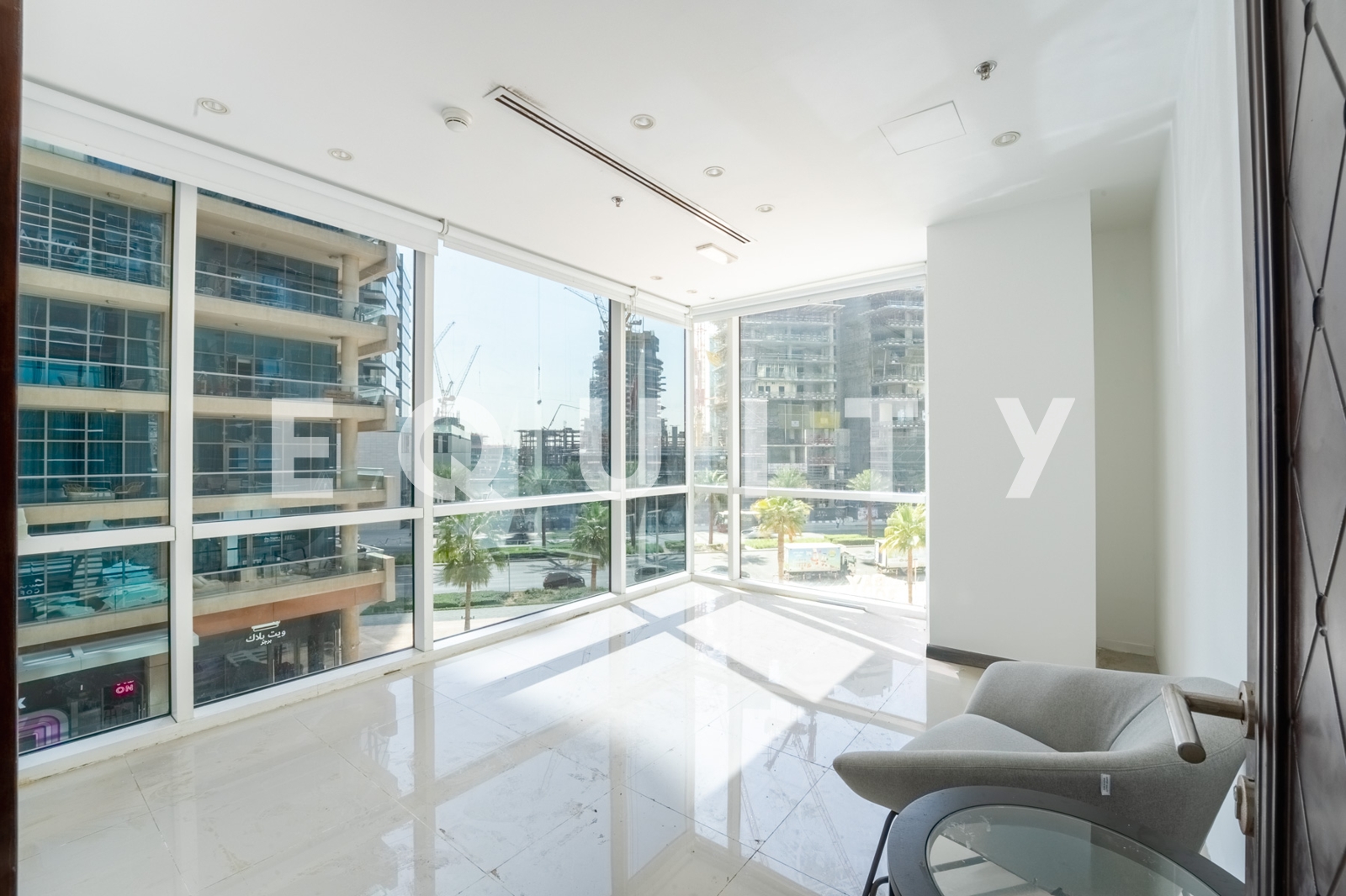 Corner Unit | 8 Parking Spaces | Vacant Now