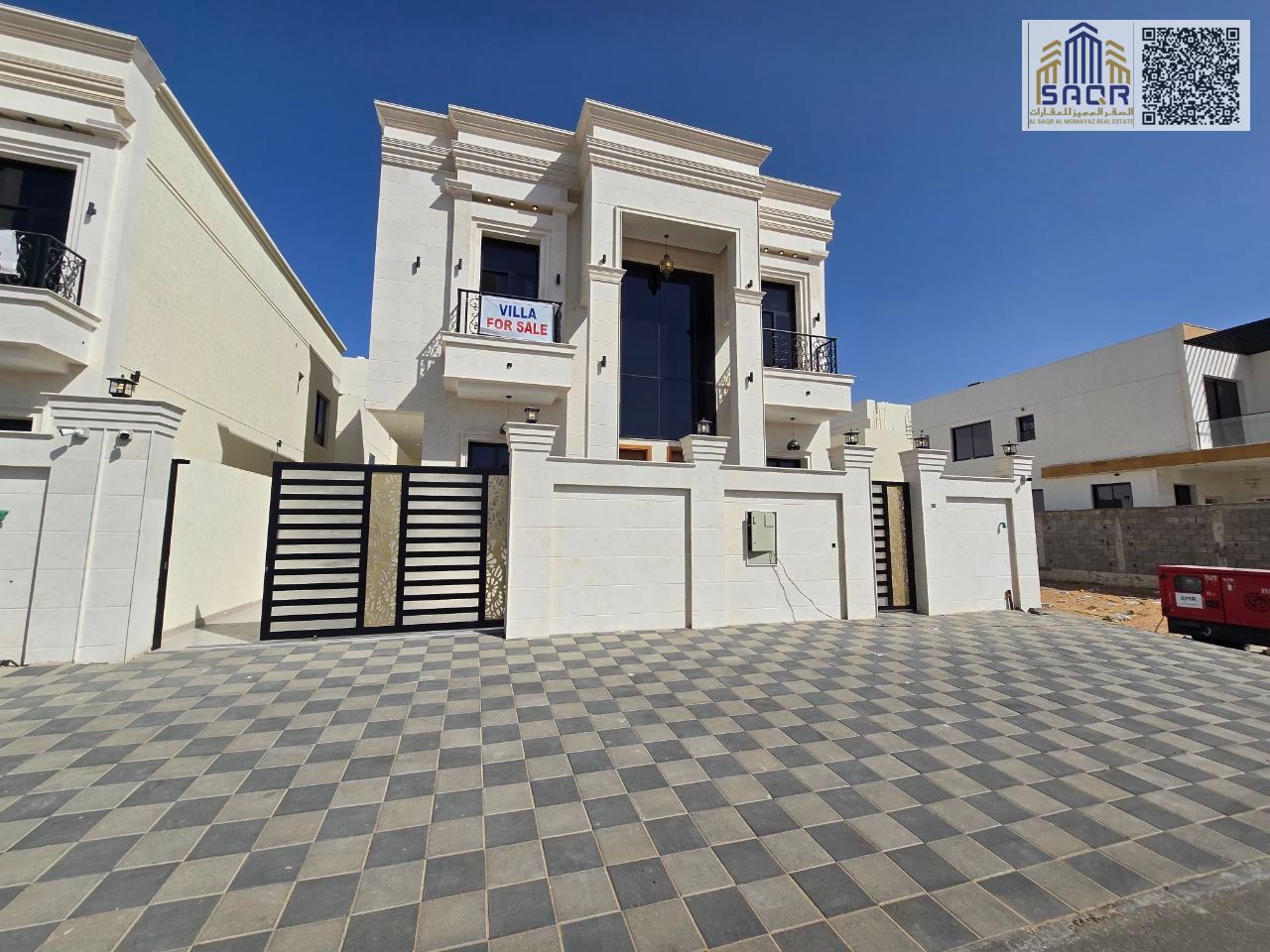 Registration included / Two floors, roof / 6 rooms/ central AC