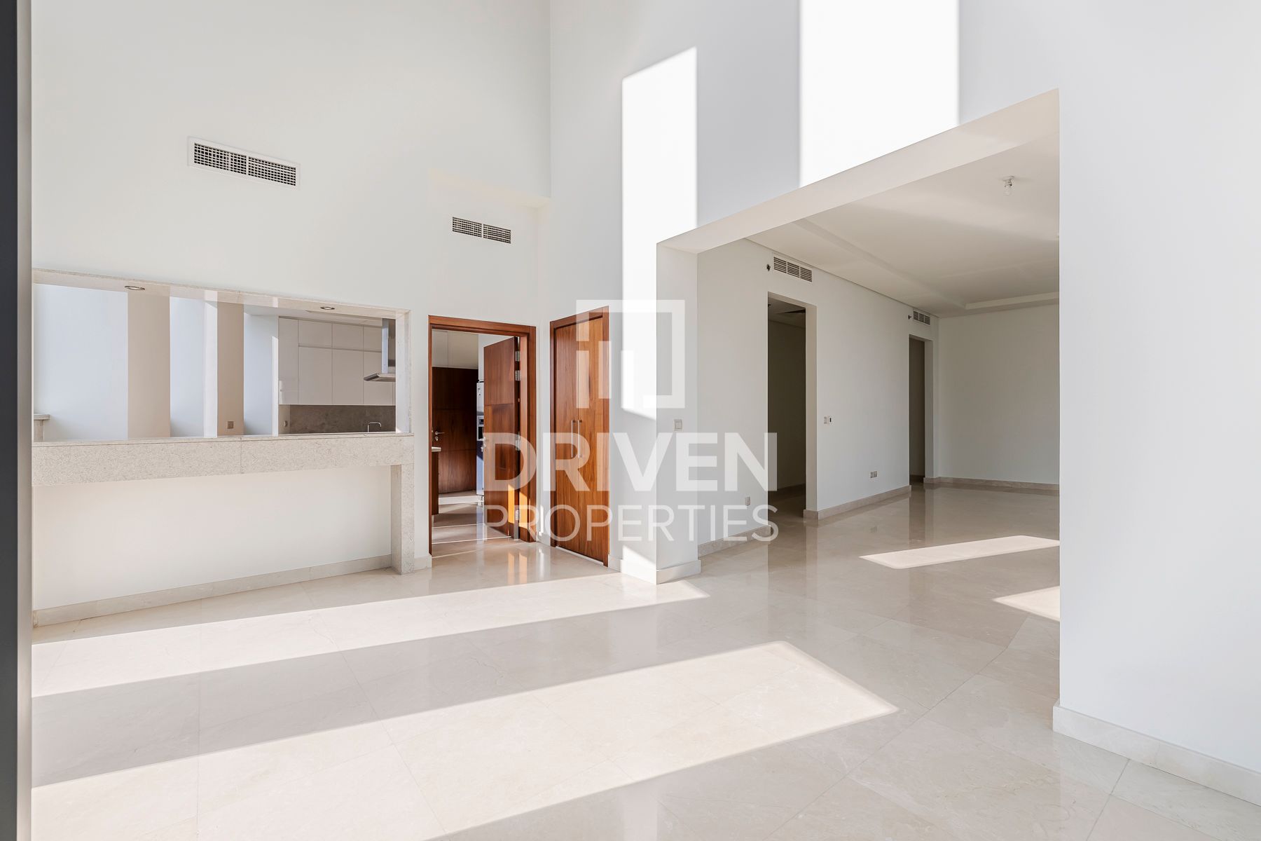 Huge Layout | Burj Khalifa View | Vacant