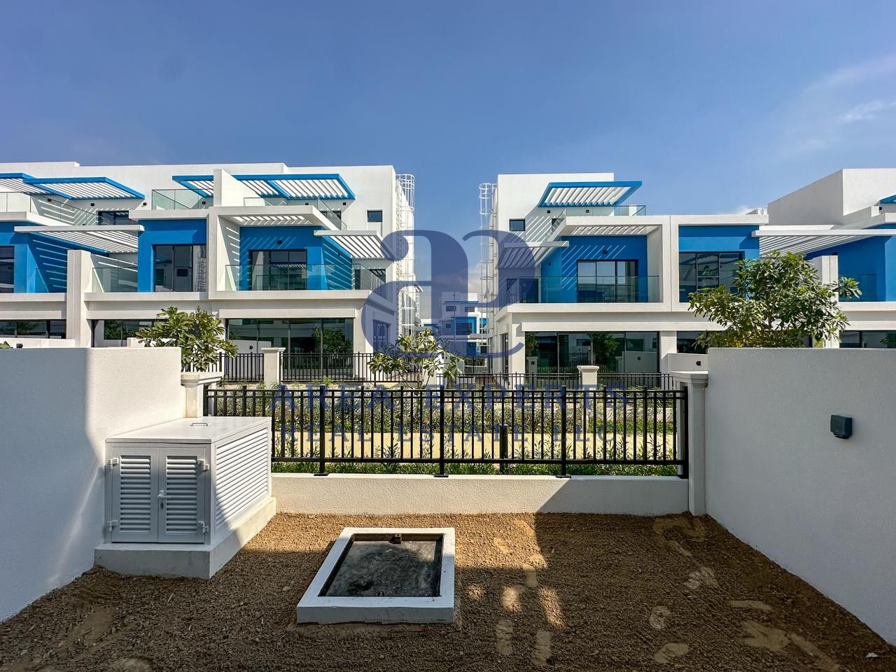 Middle Row Townhouse | Multiple Cheques | G+1 Townhouse