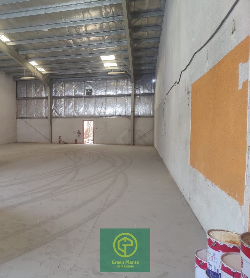 Al Qusais 3,800 sq. Ft warehouse in a prime location suitable office + storage purposes