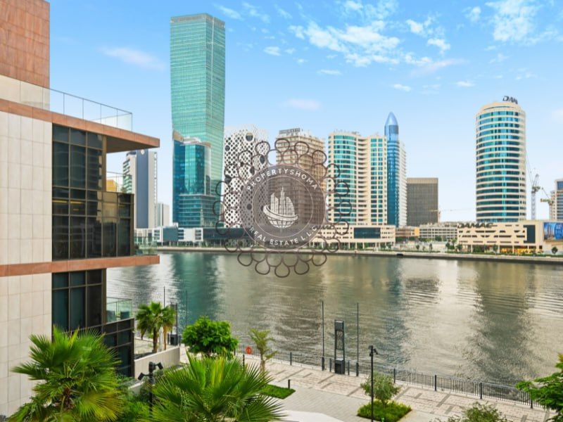 Waterfront Living |3 BR Duplex | Canal View
