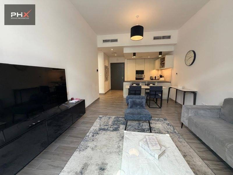 Beautifully Furnished I Bright and Spacious I Prime Location