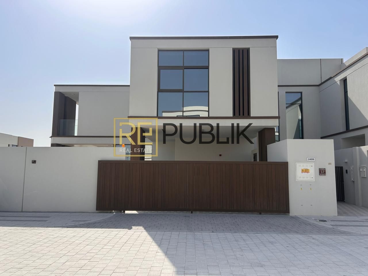 Elegant 3BR Twin Townhouse | Jubail Island