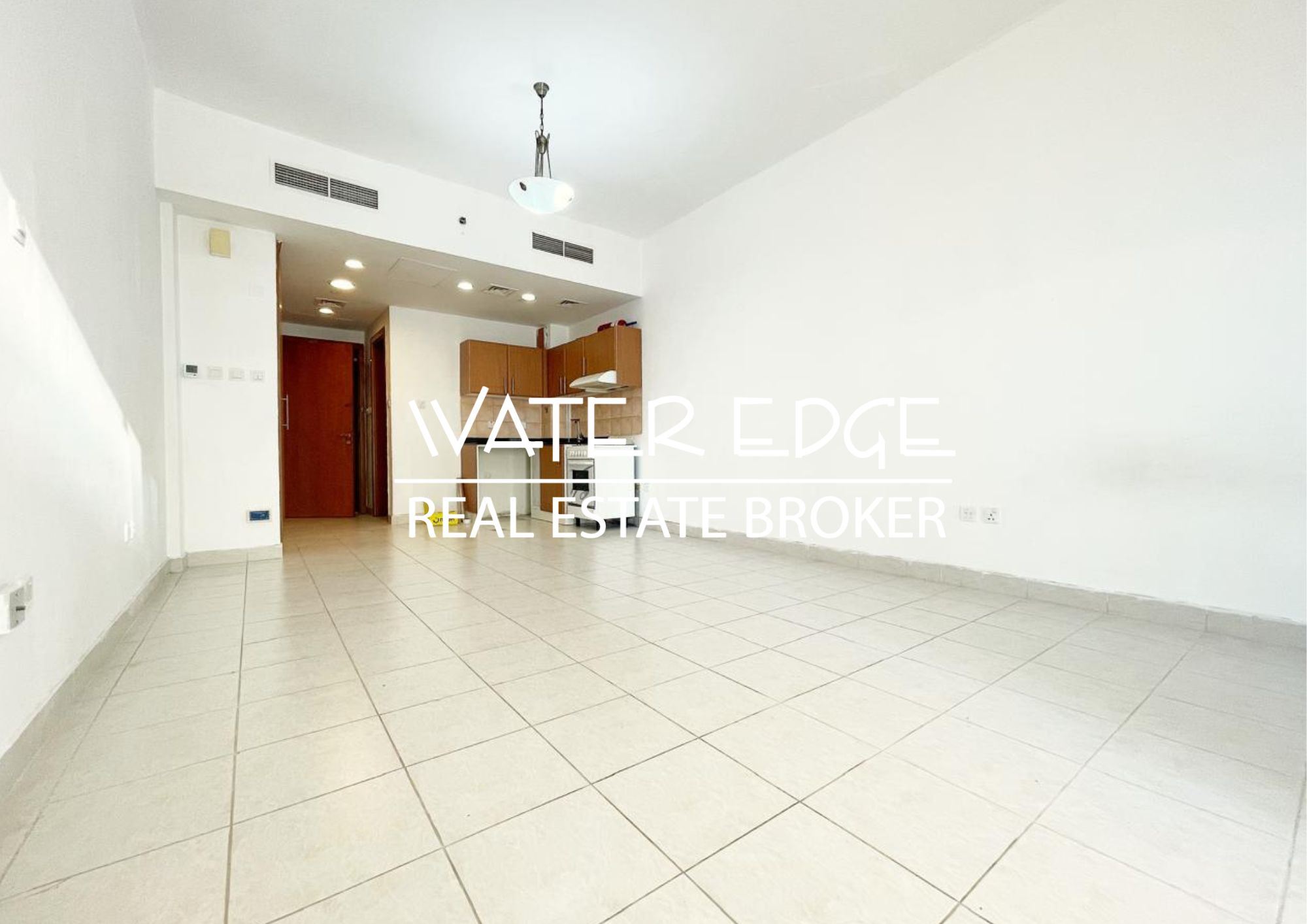 Lake View | Parking | Balcony