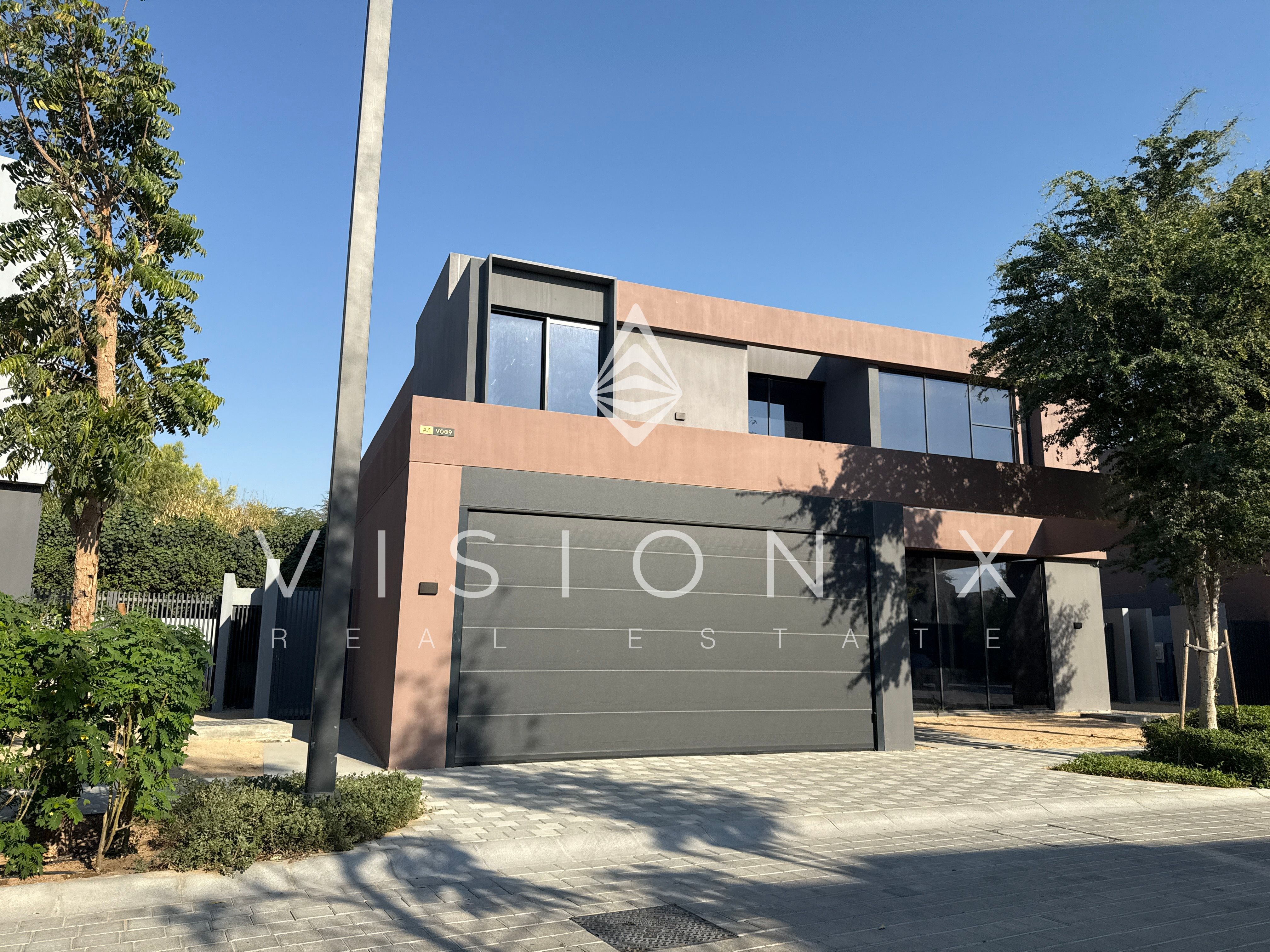 Contemporary Style | Spacious Layout