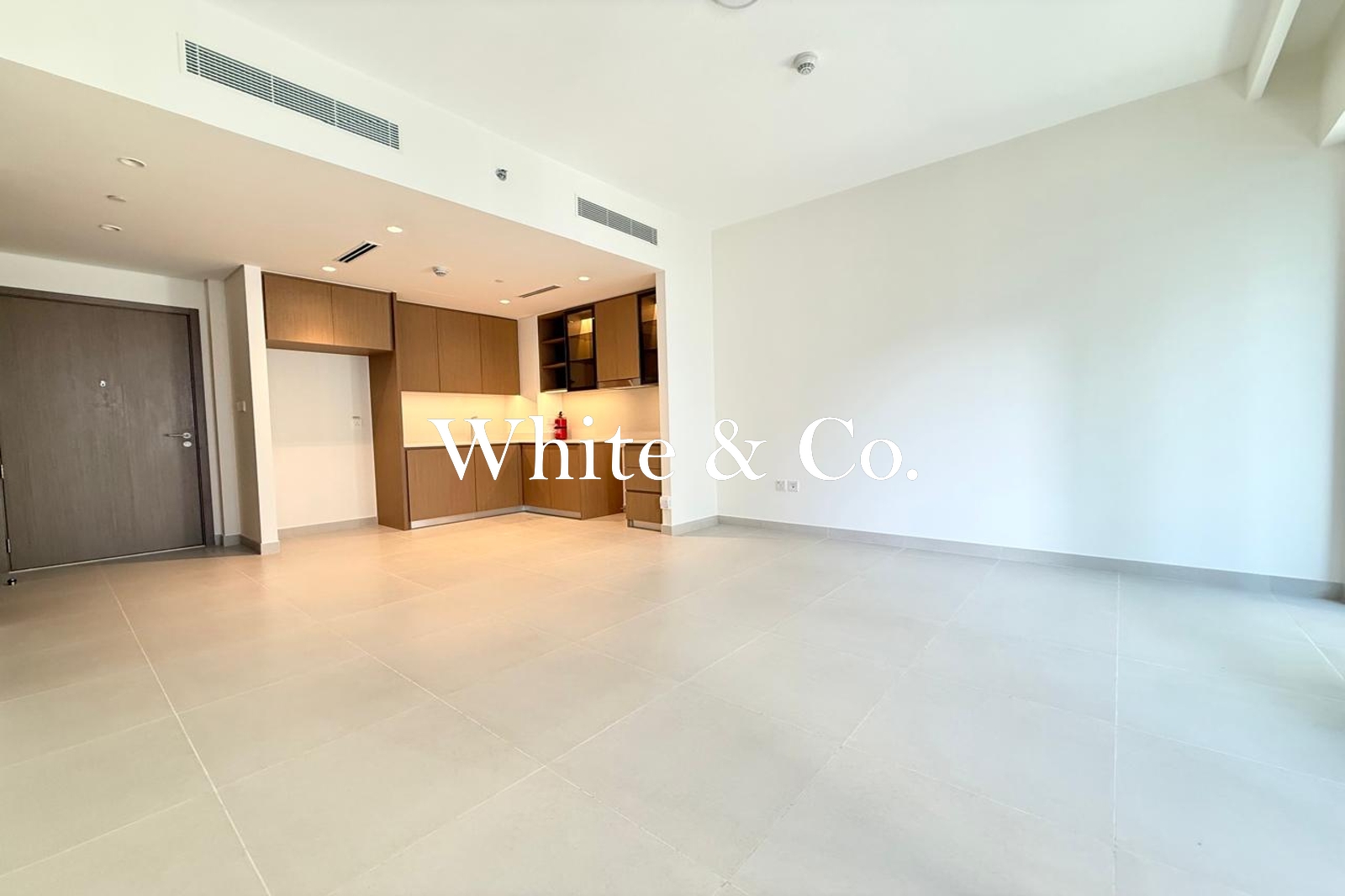 Brand New | Luxury Lagoon access | Modern 2 Bed
