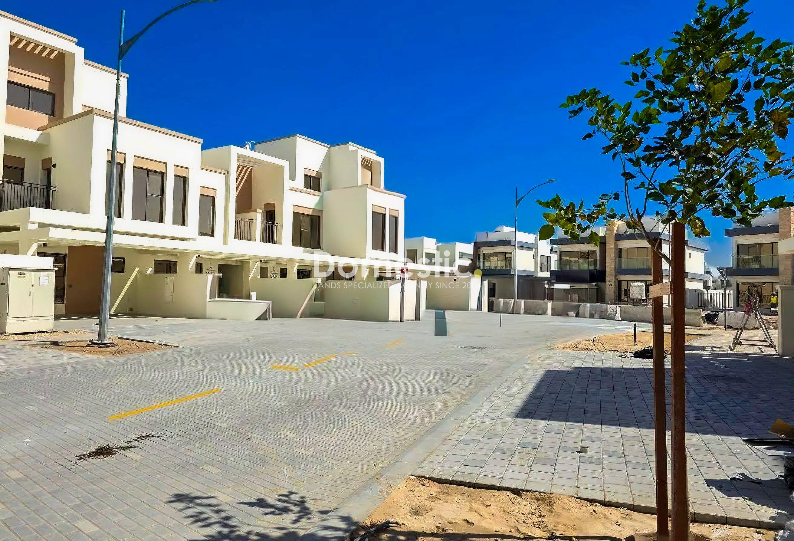 Negotiable | Spacious 3BED + Balcony l Waterfront
